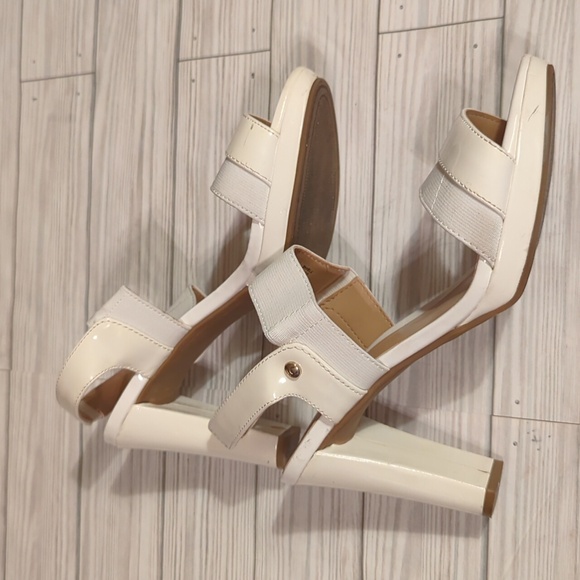 Liz Claiborne Dara Womens Pump White Patent Leather Block Heels Size 7M - Picture 3 of 5